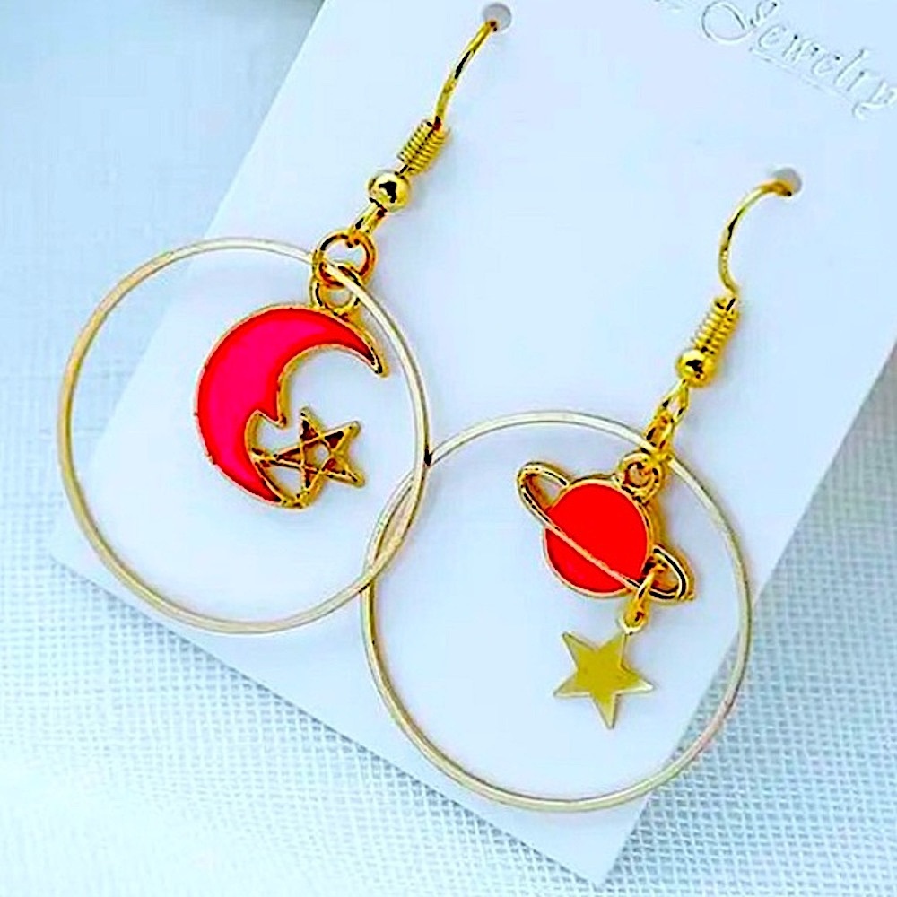 🌙 ✨3 for$23✨NWT Moon & Planet Gold Dangle Earrings✨